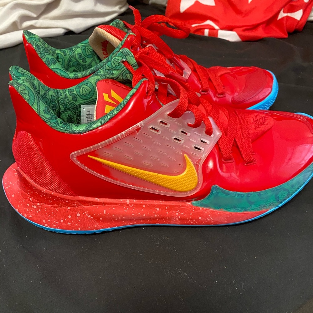 Kyrie 2 low Mr Krabs